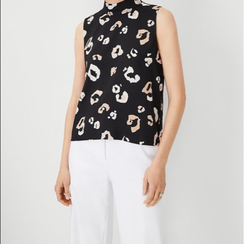 Ann Taylor floral print button back, mock neck sleeveless top